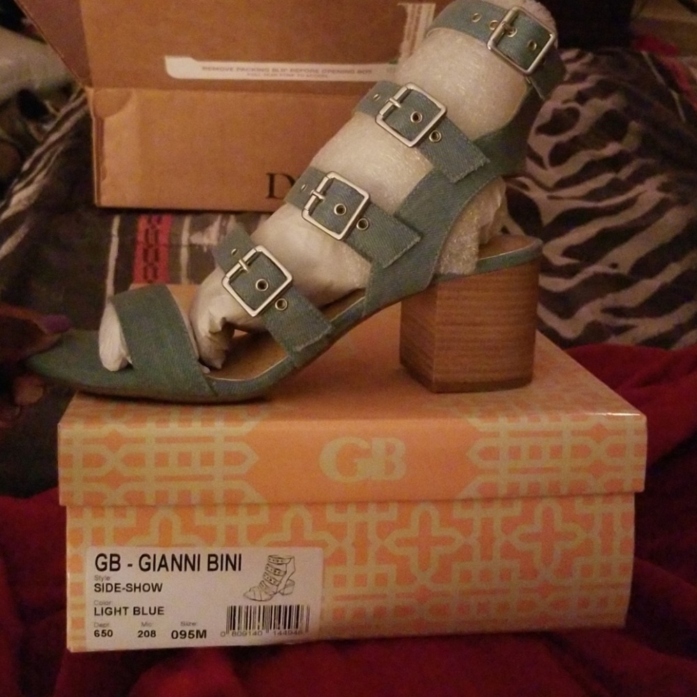 Sandal